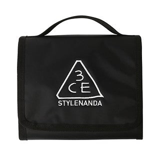 3ce #أسود / أبيض/أسود صغير