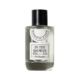 قصصي في الحمام ماء عطر